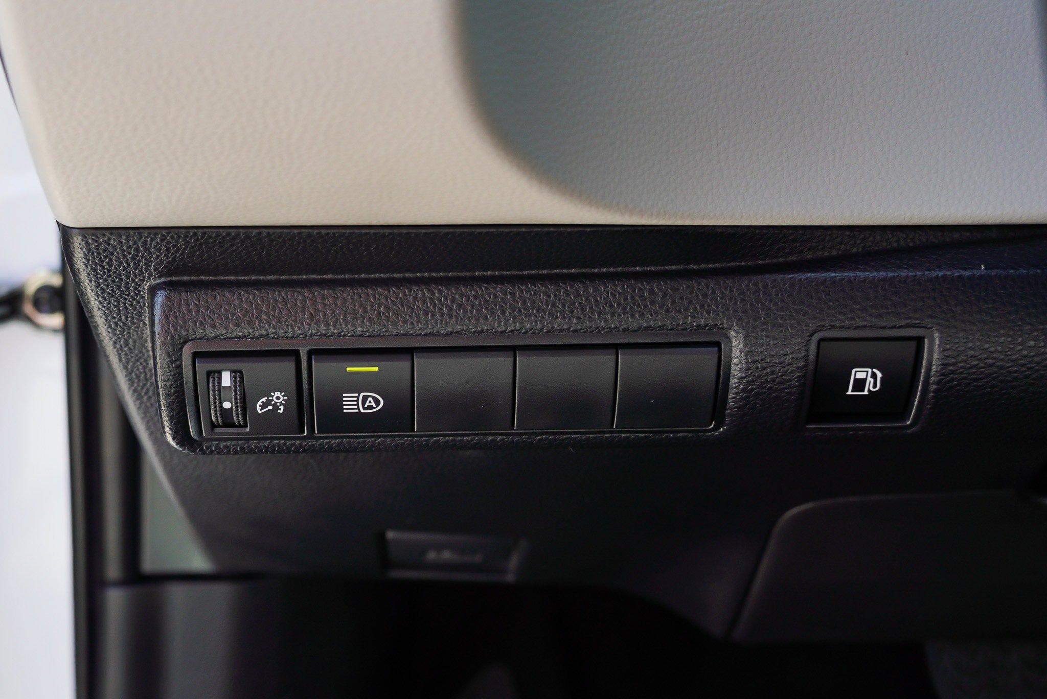Certified 2024 Toyota Corolla LE FWD image 18