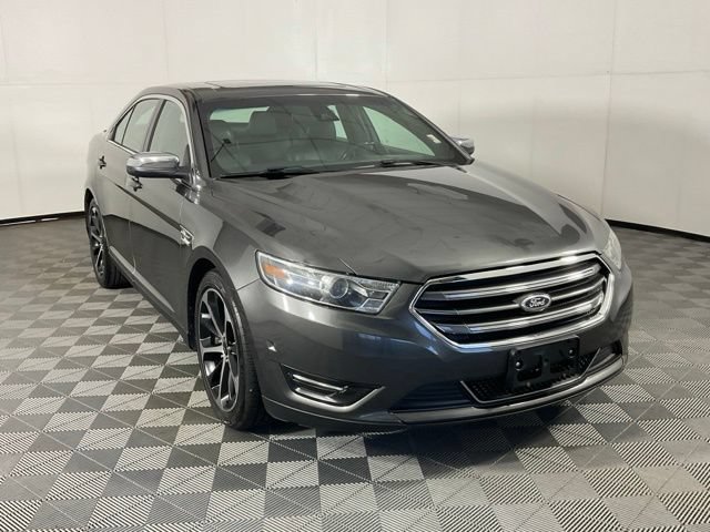 Used 2015 Ford Taurus Limited w/ Equipment Group 301A AWD/4WD image 3