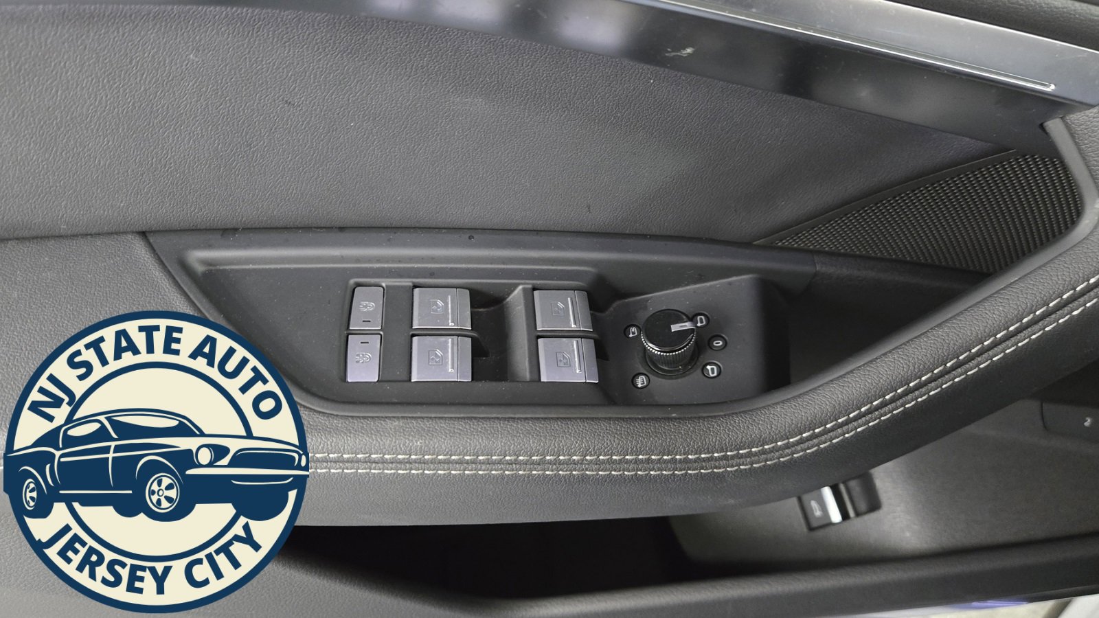 Used 2024 Audi Q8 e-tron Premium Plus image 21