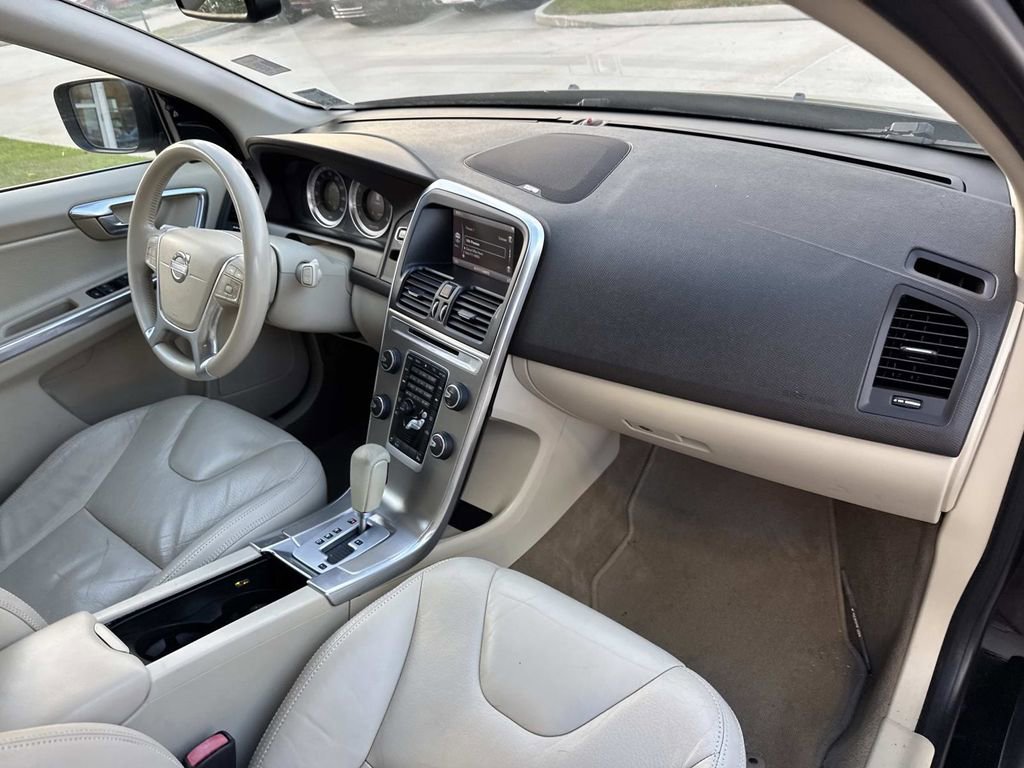 Used 2012 Volvo XC60 T6 image 13