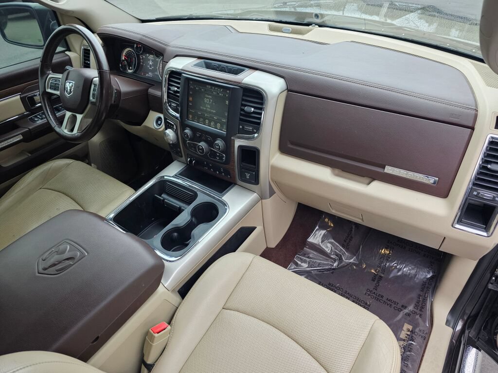 Used 2017 RAM 1500 Laramie w/ Convenience Group AWD/4WD image 11