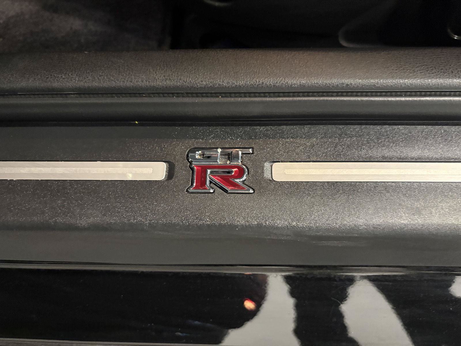 Used 2024 Nissan GT-R Premium w/ Premium Interior Package AWD/4WD image 16