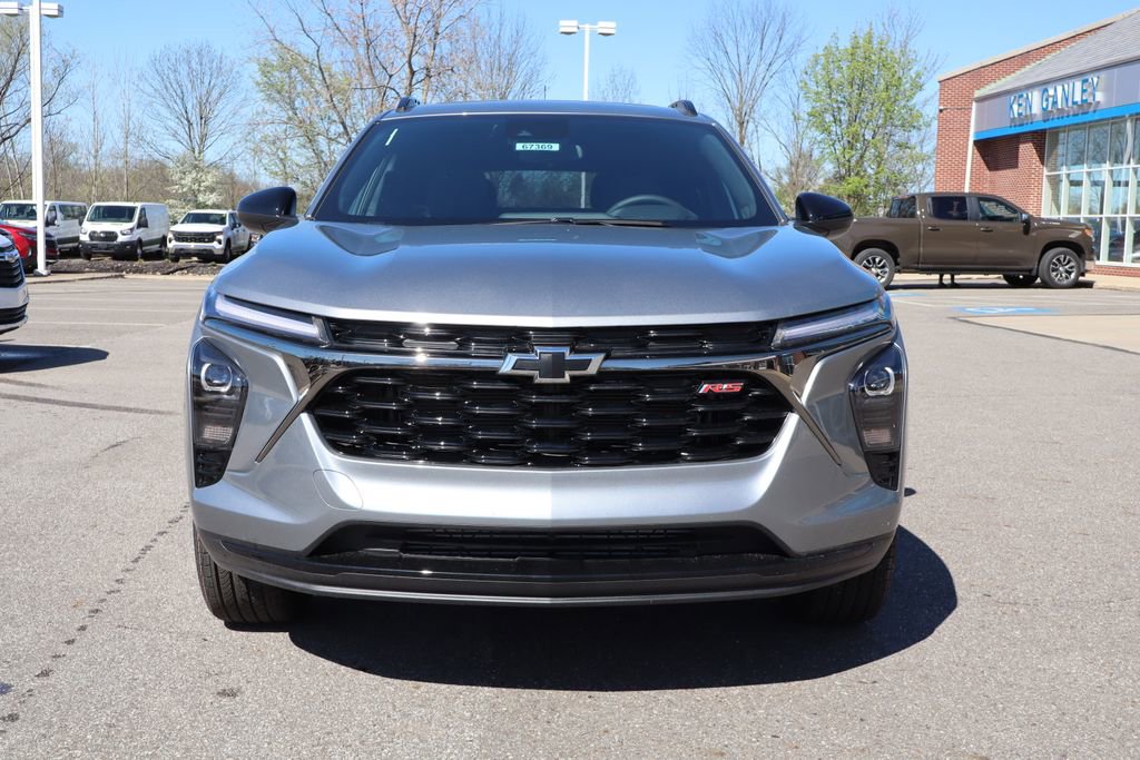 New 2026 Chevrolet Trax RS w/ Sunroof Package FWD image 5