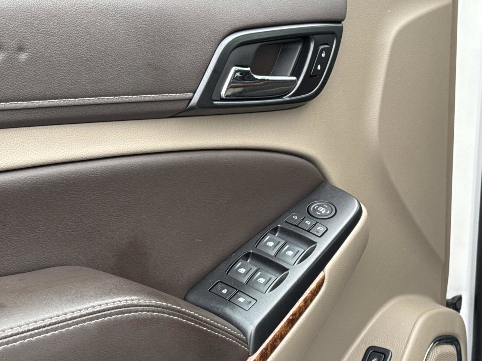Used 2018 Chevrolet Suburban Premier image 20