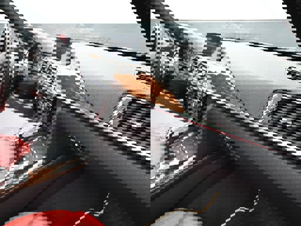 Used 2018 BMW 330i xDrive Sedan w/ Convenience Package image 20