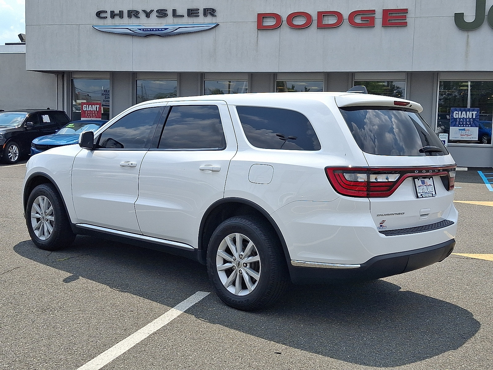 Used 2019 Dodge Durango SXT w/ 3rd Row Seating Group AWD/4WD image 5
