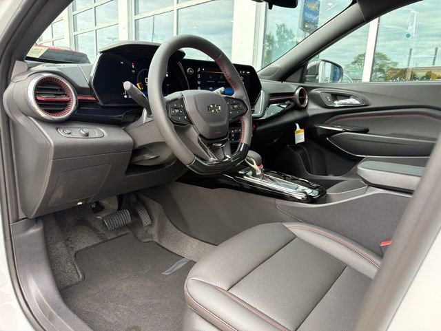 New 2026 Chevrolet Trax RS w/ Sunroof Package FWD image 9