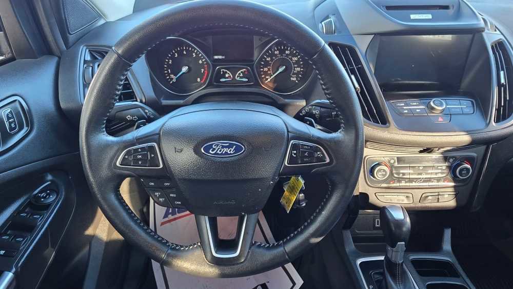 Used 2018 Ford Escape SE w/ SE Sport Appearance Package image 12