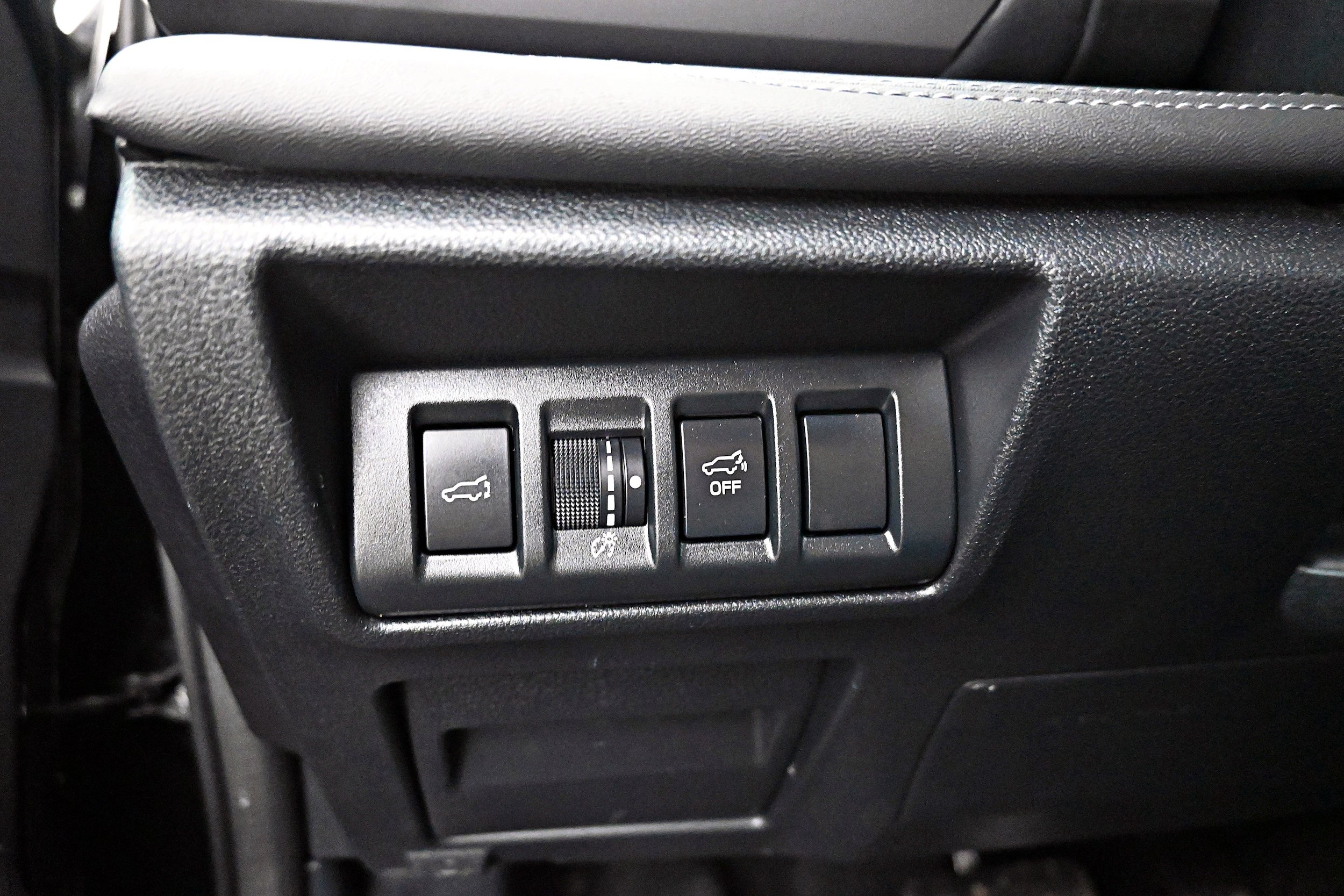 Used 2023 Subaru Outback Limited AWD/4WD image 8