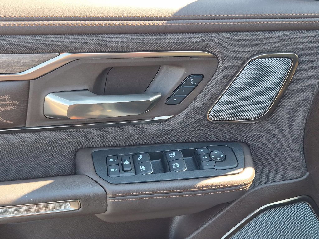 Used 2025 RAM 1500 Limited AWD/4WD image 10