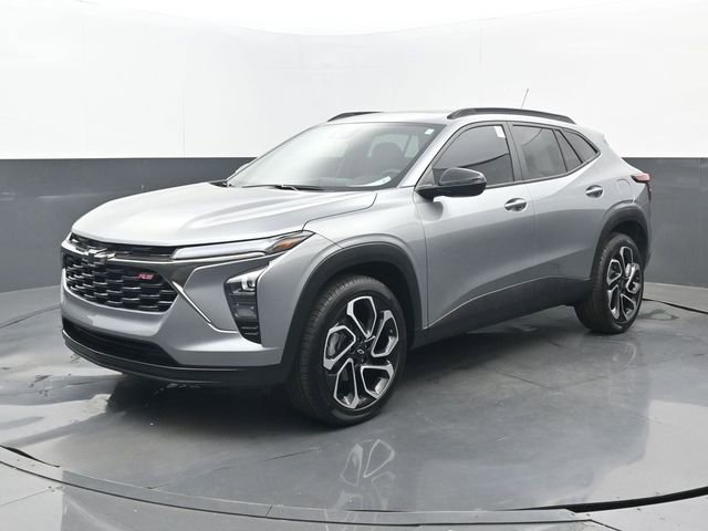 Used 2026 Chevrolet Trax RS w/ Sunroof Package FWD image 23