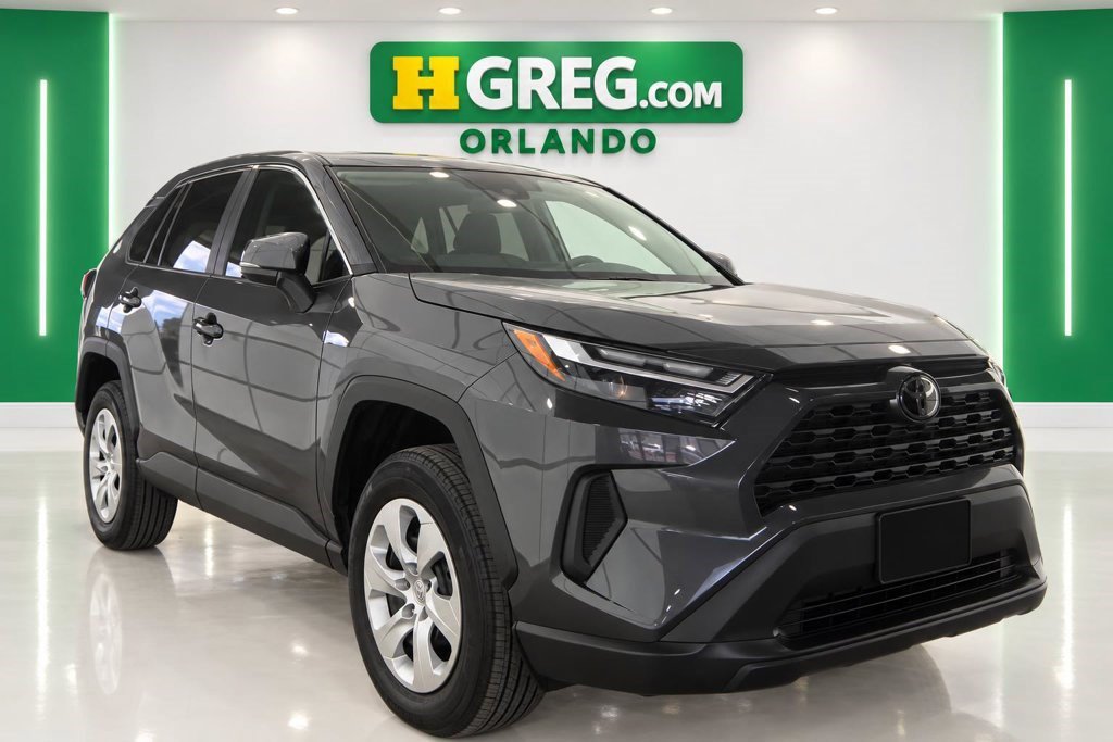 Used 2024 Toyota RAV4 LE FWD image 4
