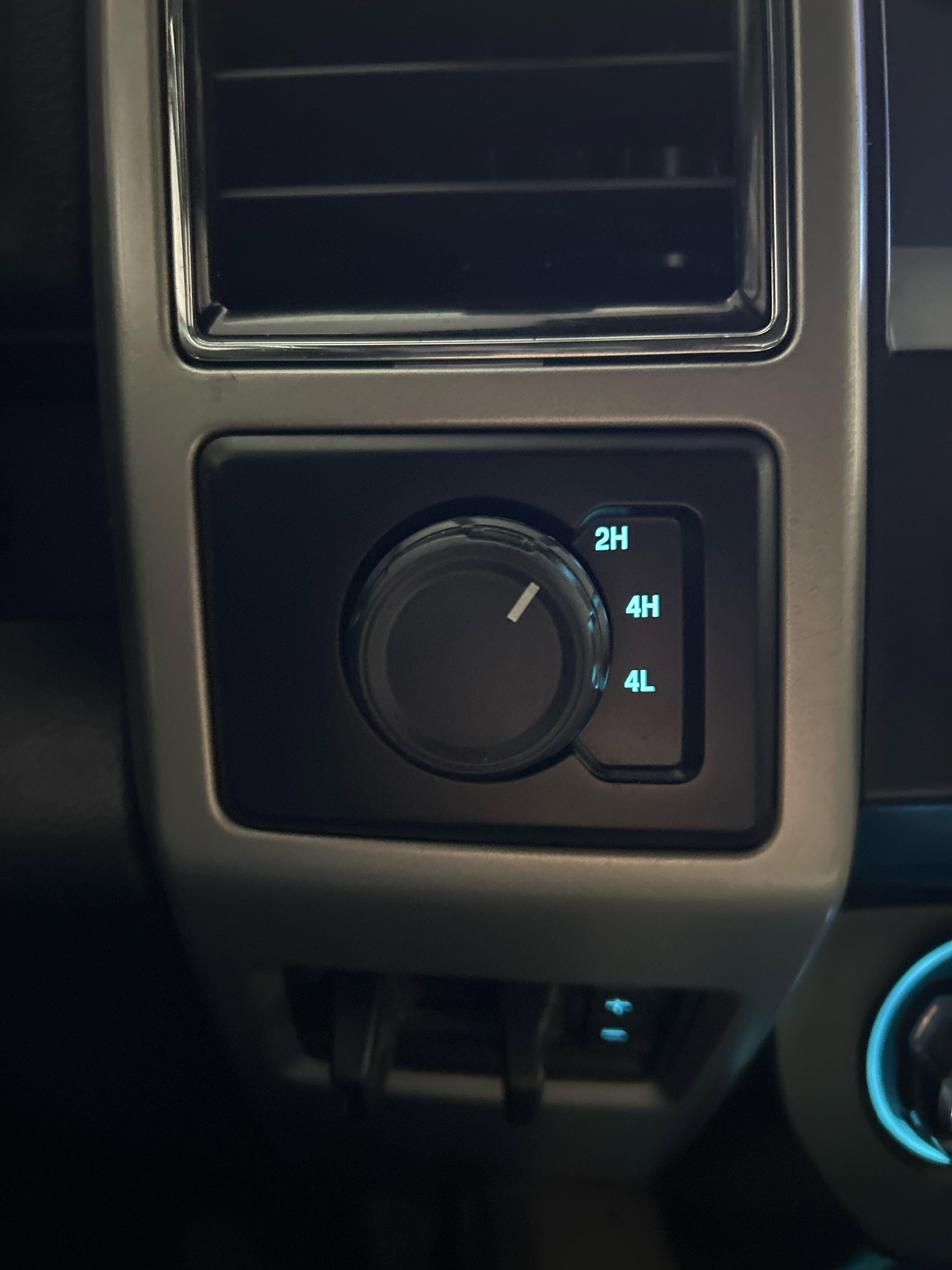 Used 2021 Ford F350 Lariat AWD/4WD image 15