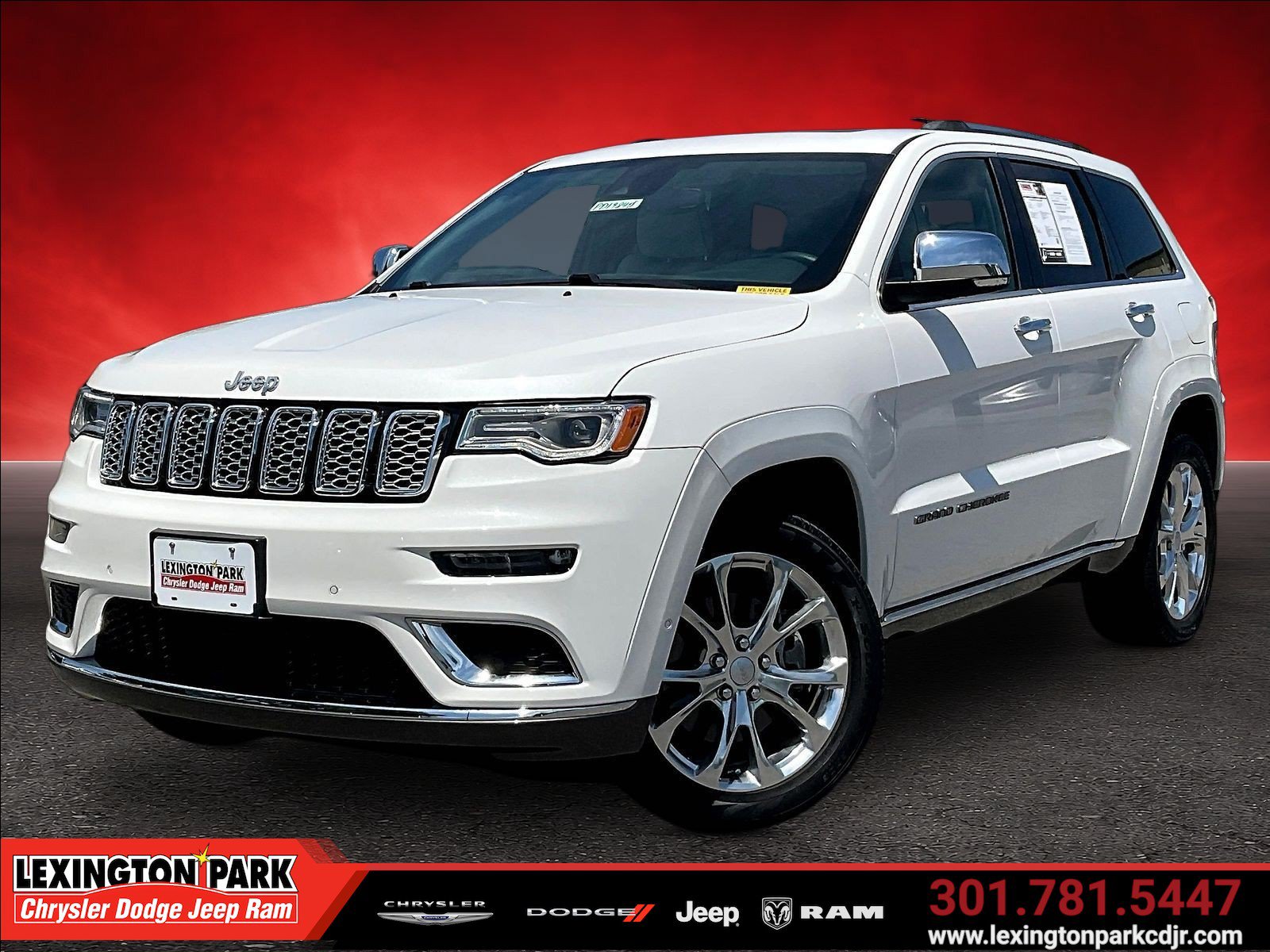 Used 2021 Jeep Grand Cherokee Summit AWD/4WD image 3