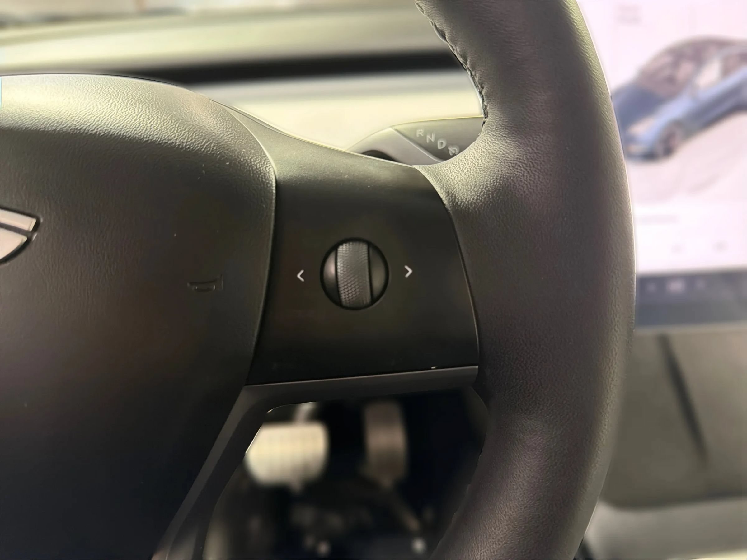 Used 2024 Tesla Model Y Performance AWD/4WD image 27