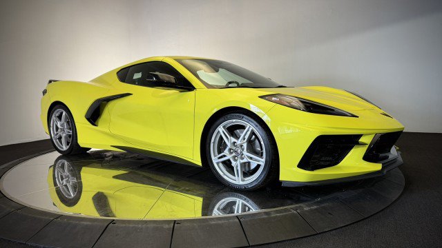 Used 2024 Chevrolet Corvette Stingray Premium Cpe w/ Z51 Performance Package RWD image 18