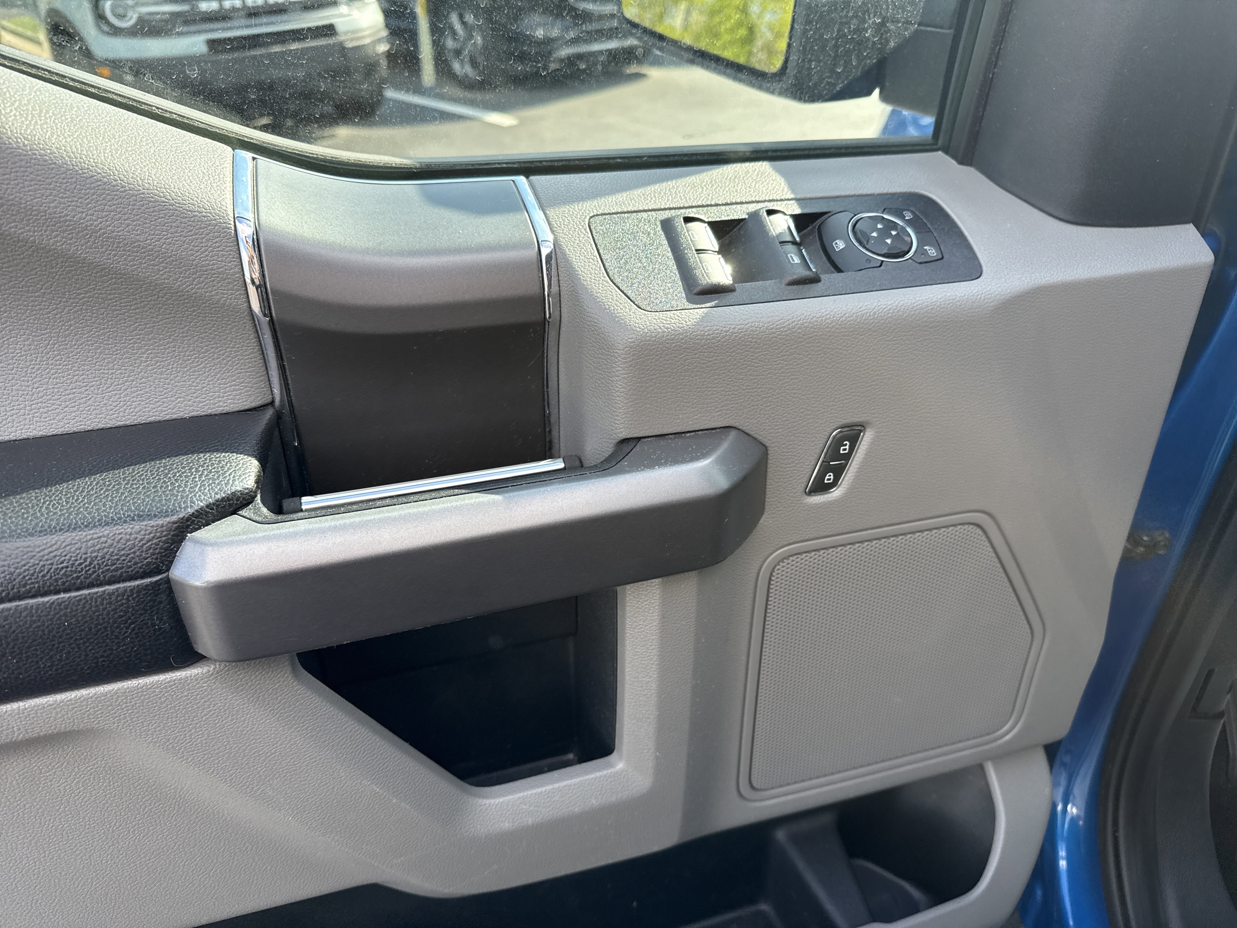 Certified 2019 Ford F150 XLT w/ Equipment Group 302A Luxury AWD/4WD image 15