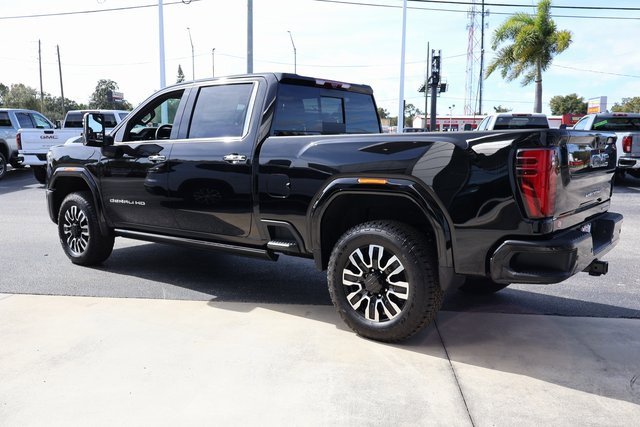 Used 2025 GMC Sierra 3500 Denali Ultimate image 5
