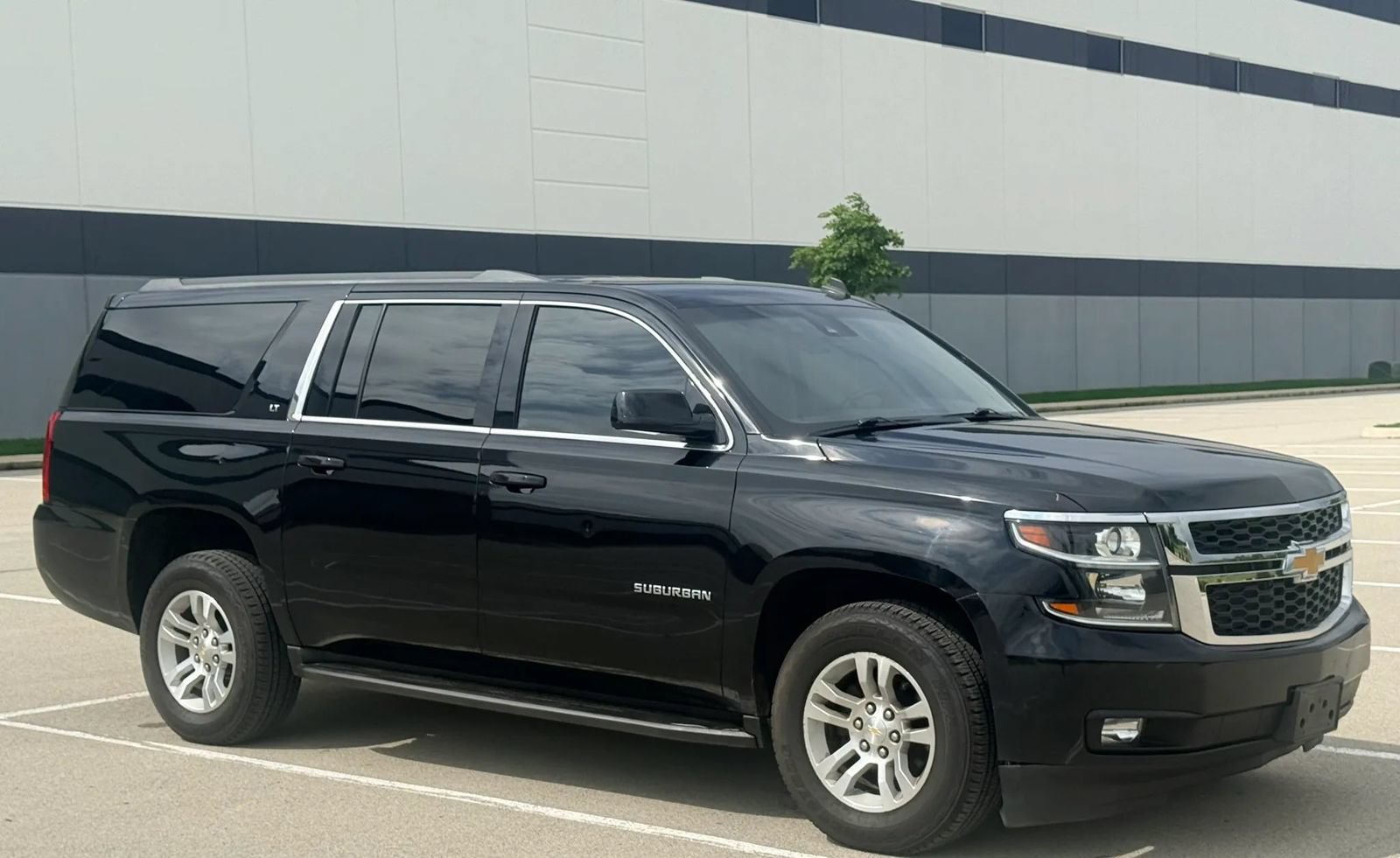 Used 2015 Chevrolet Suburban LT AWD/4WD image 6