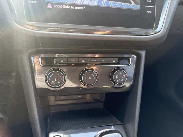 Used 2024 Volkswagen Tiguan Wolfsburg Edition image 30