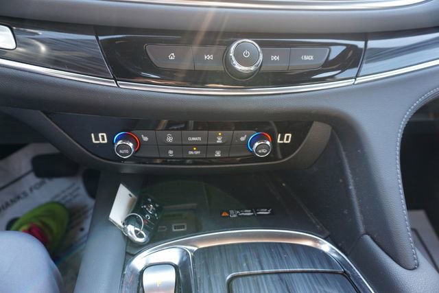 Used 2024 Buick Enclave Essence AWD/4WD image 21