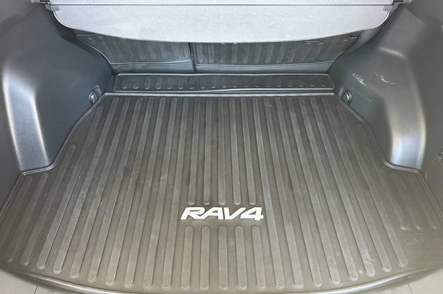 Certified 2019 Toyota RAV4 LE w/ All Weather Liner Package AWD/4WD image 19