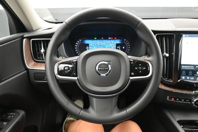Used 2023 Volvo XC60 B5 Plus w/ Climate Package AWD/4WD image 23