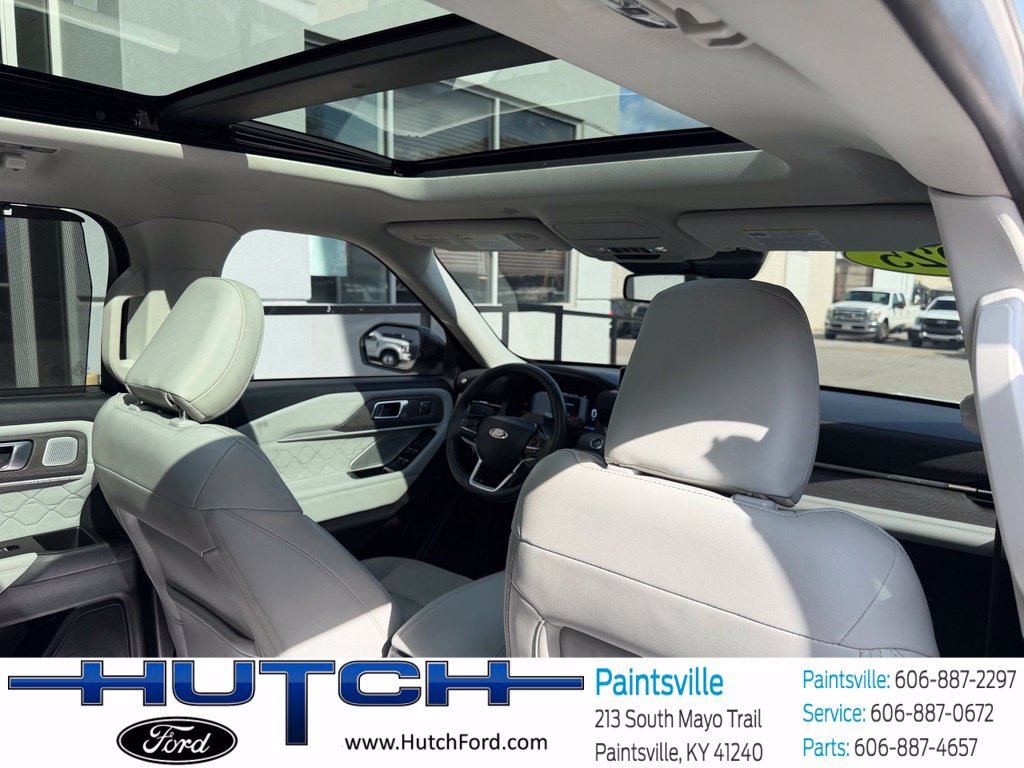 Used 2025 Ford Explorer Platinum w/ Ultimate Package AWD/4WD image 32