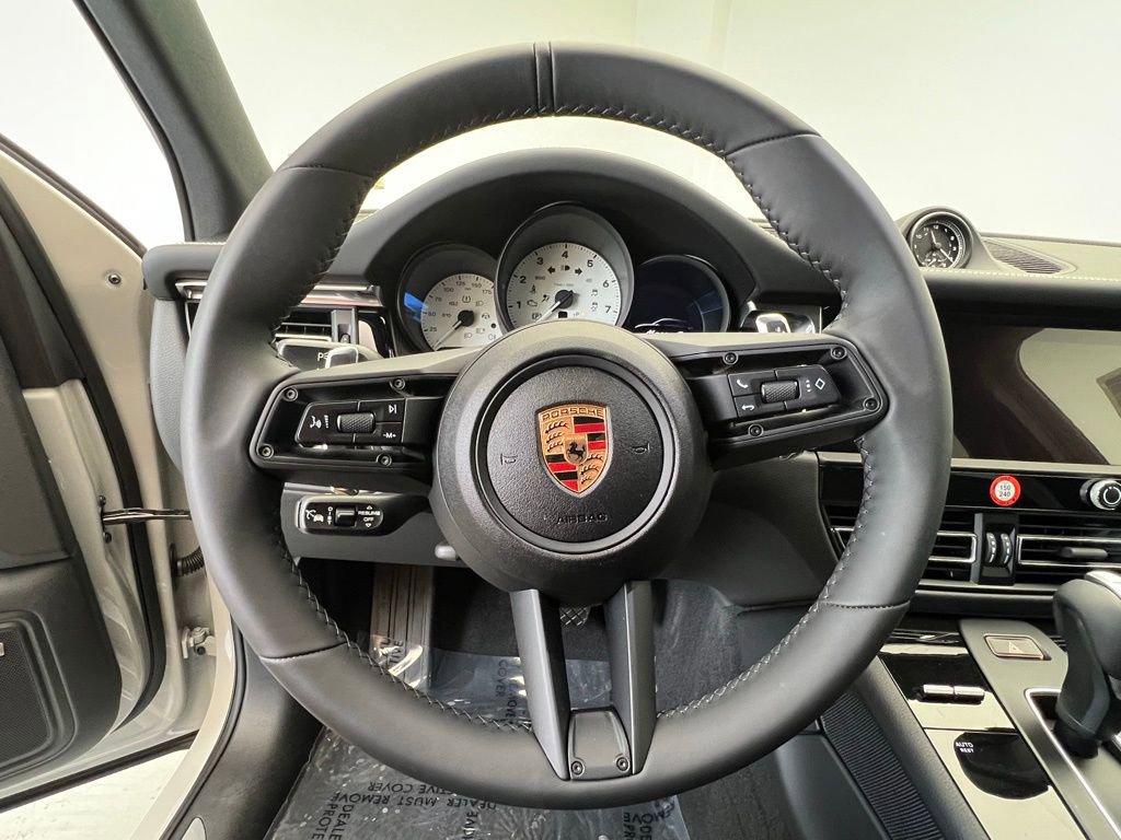 New 2025 Porsche Macan S image 7