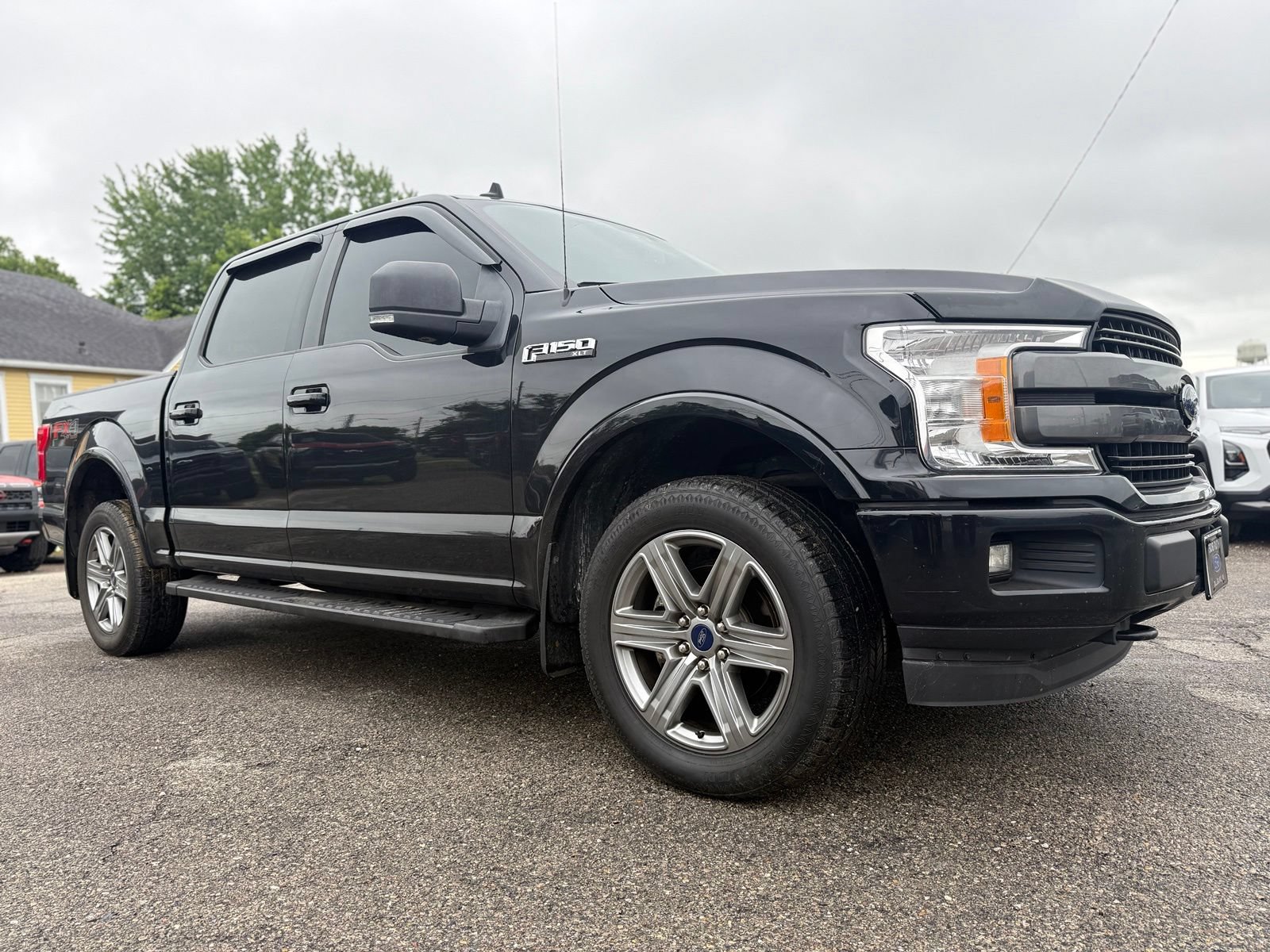 Used 2018 Ford F150 XLT w/ Equipment Group 302A Luxury AWD/4WD image 8