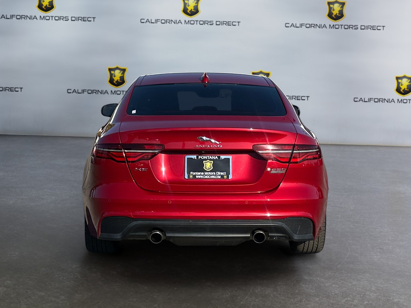Used 2020 Jaguar XE S RWD image 4