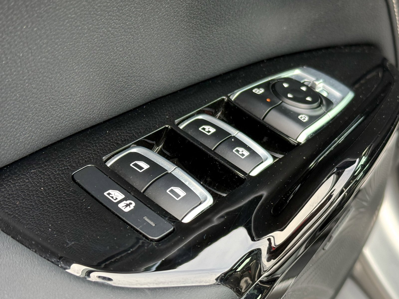 Certified 2025 Kia K5 GT-Line w/ GT-Line Premium Package image 14