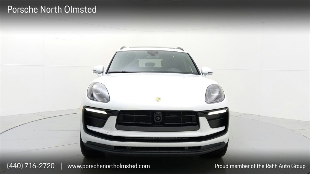 Used 2022 Porsche Macan image 3