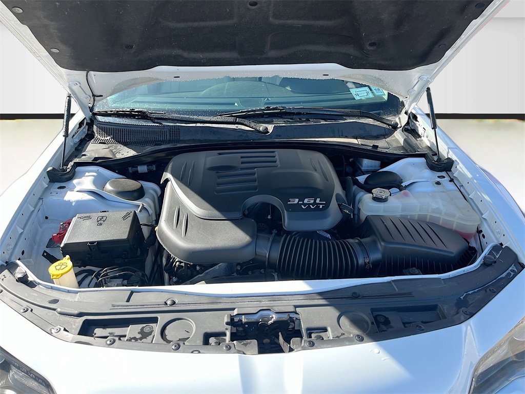 Used 2023 Chrysler 300 Touring L image 31