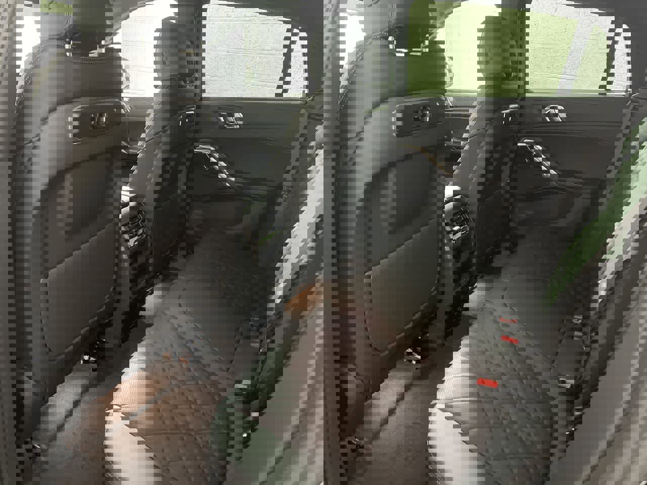 Certified 2024 BMW X6 xDrive40i w/ M Sport Professional Package image 13