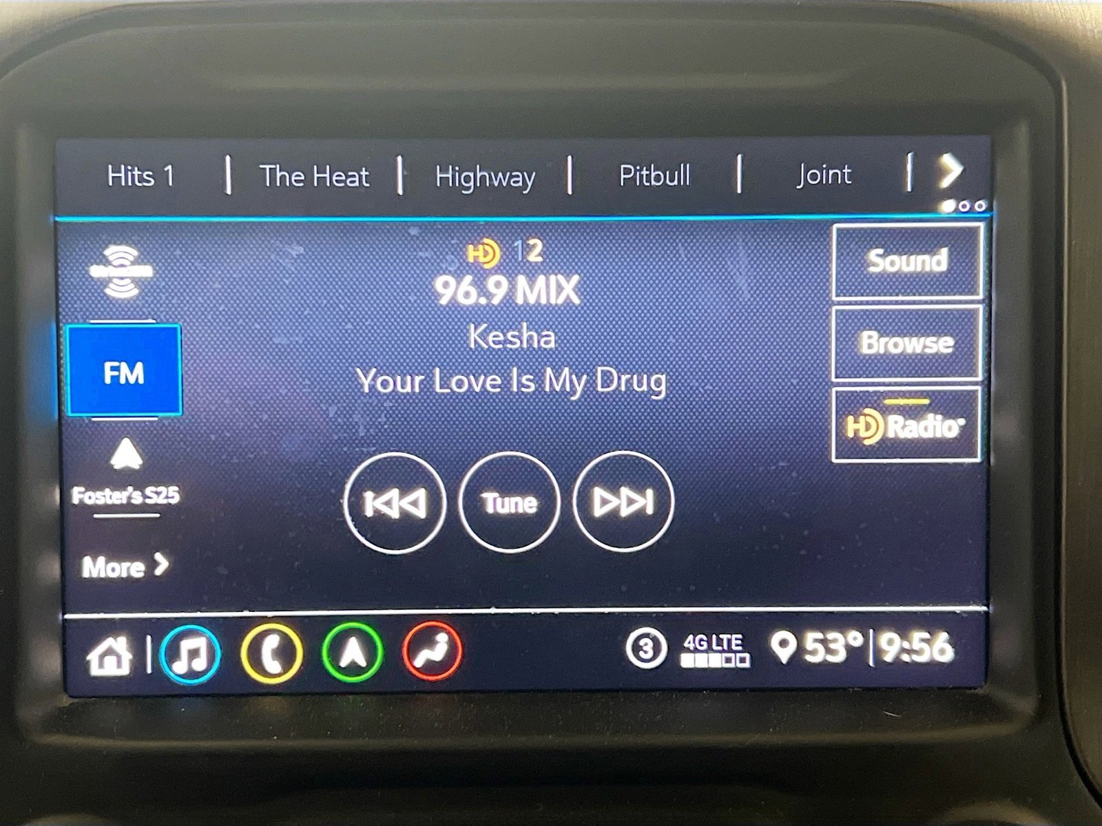 Used 2020 GMC Sierra 1500 AT4 w/ AT4 Premium Package image 11