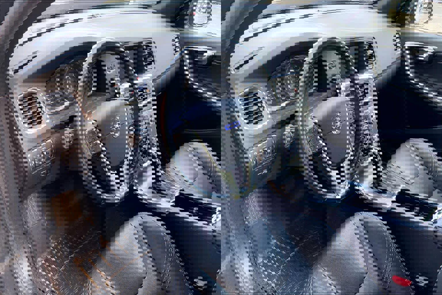 Used 2016 Volvo S60 T5 Premier w/ Convenience Package image 19