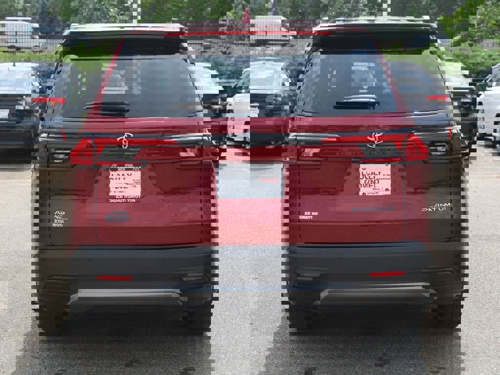 Used 2024 Toyota Grand Highlander Platinum image 3