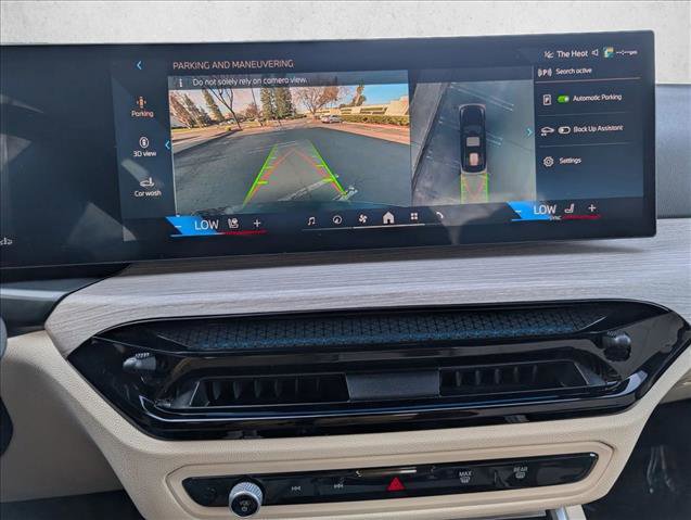 Used 2025 BMW 330i Sedan w/ Premium Package RWD image 14