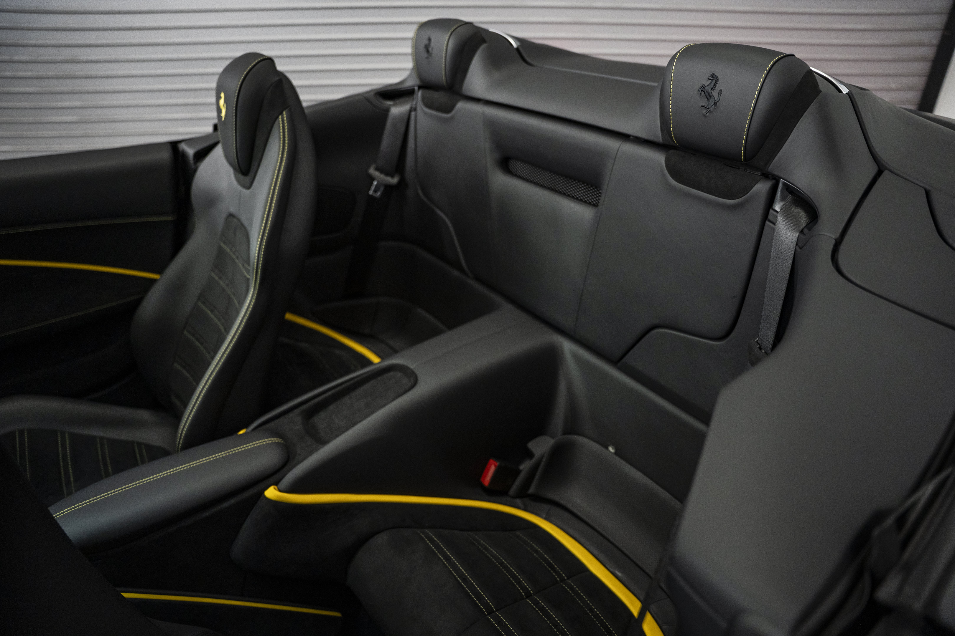 Used 2025 Ferrari Roma Spider RWD image 33