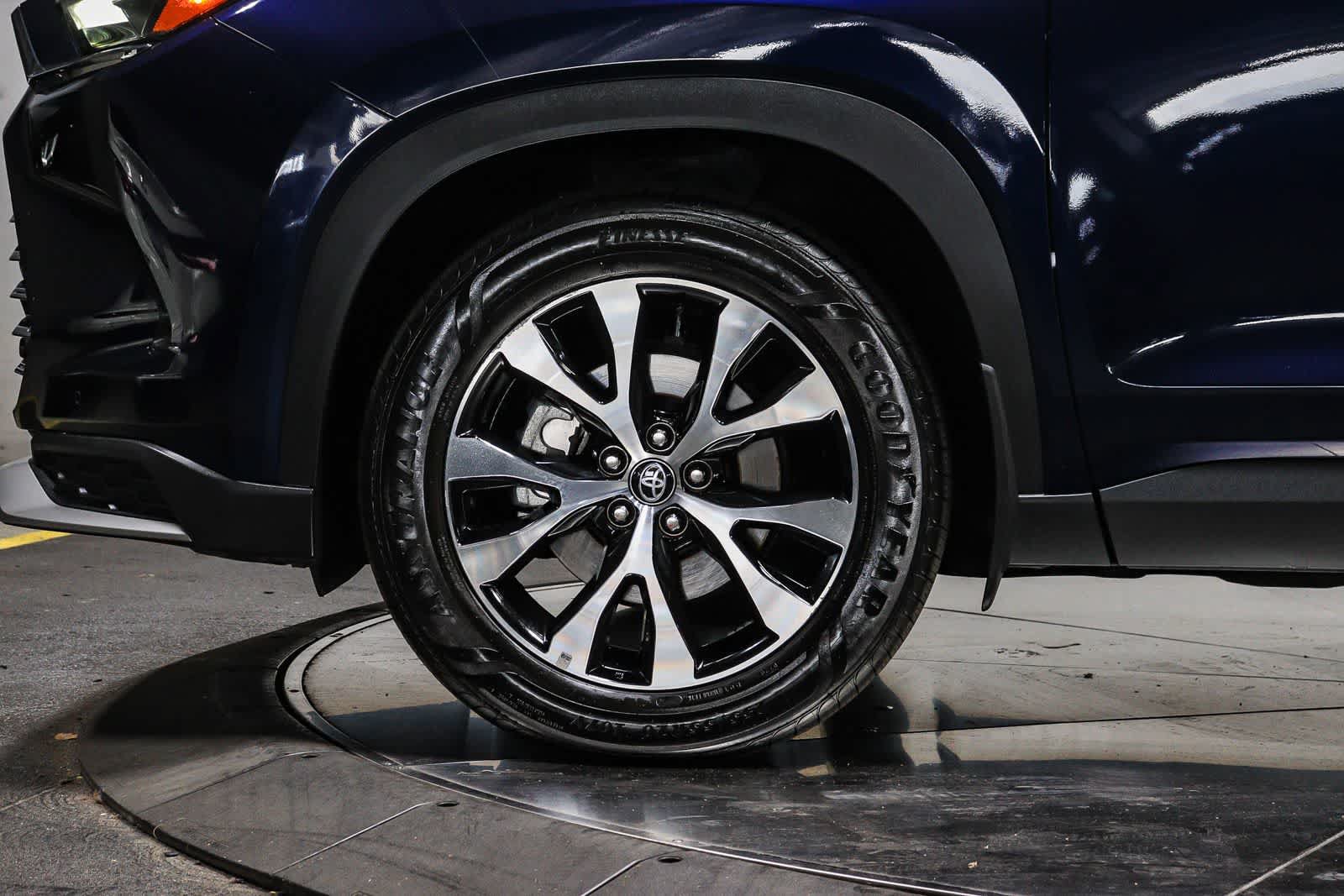 Certified 2024 Toyota Grand Highlander AWD Hybrid image 10