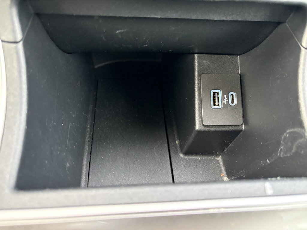 Used 2024 Ford Edge SEL image 19