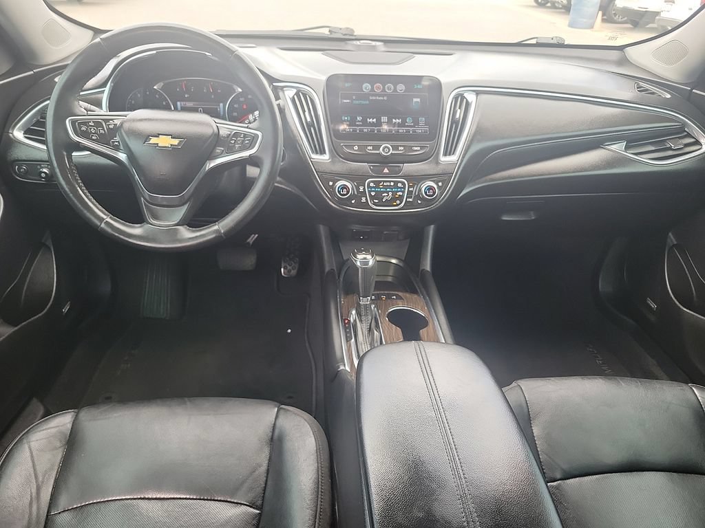 Used 2017 Chevrolet Malibu Premier w/ Premier Sun and Wheel Package FWD image 21