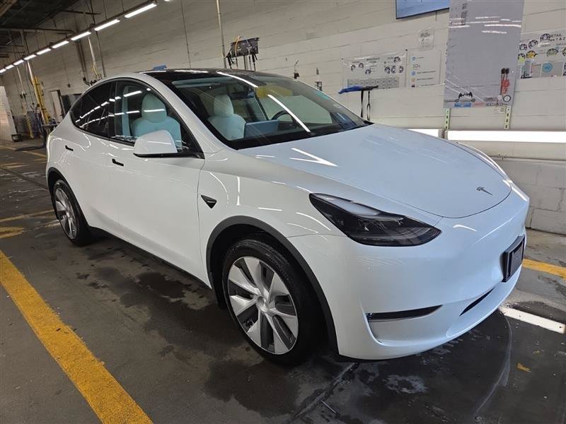 Used 2023 Tesla Model Y Long Range AWD/4WD image 5