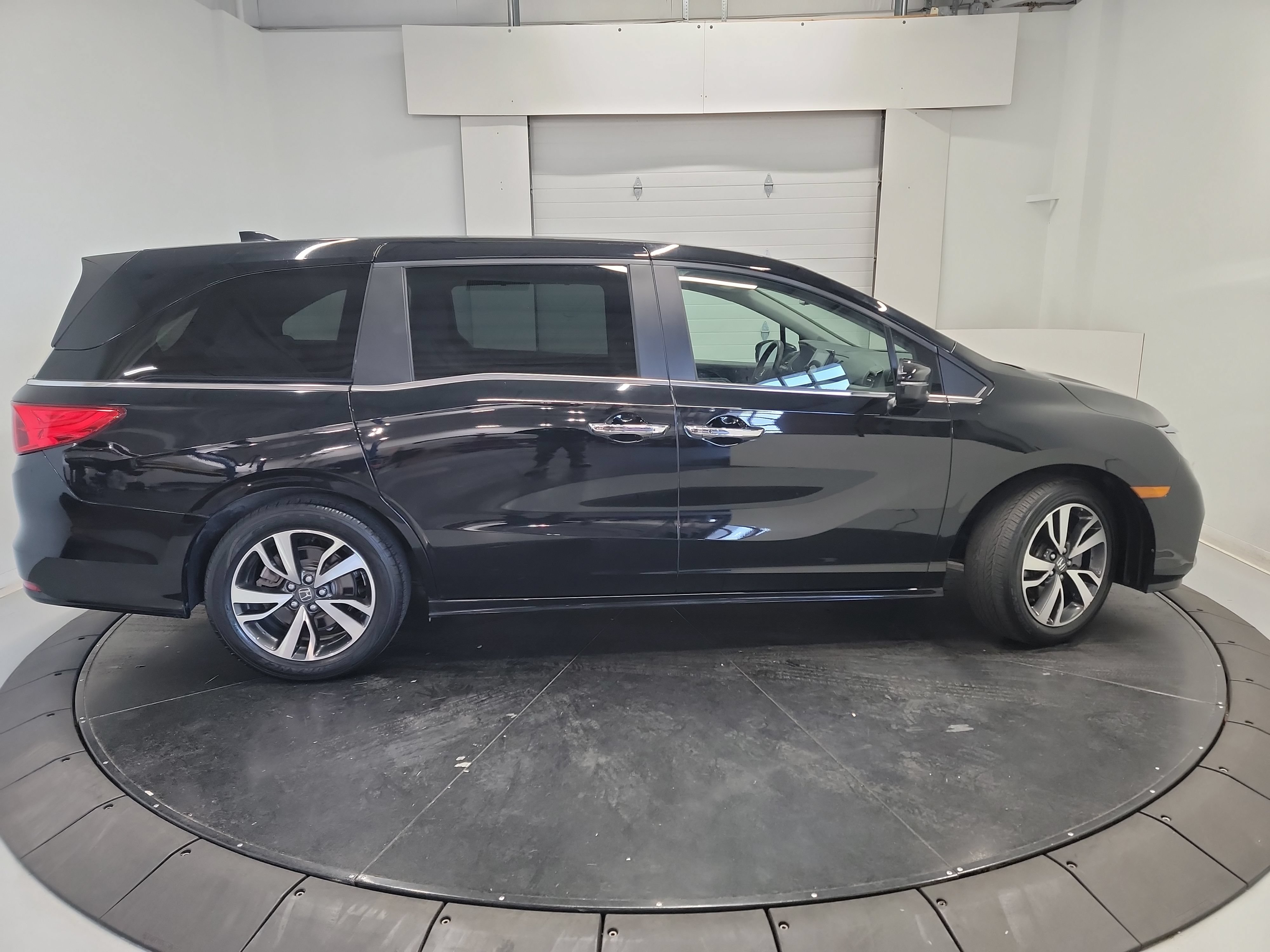 Used 2022 Honda Odyssey Touring image 11