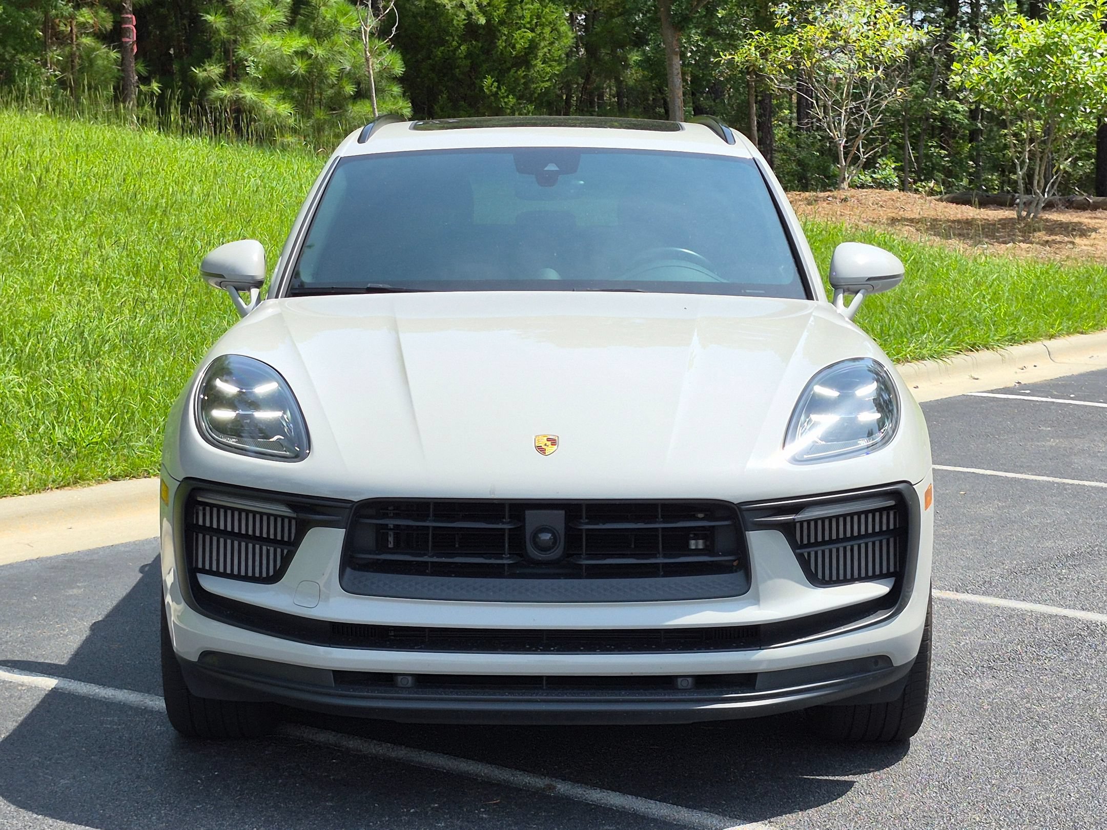 Certified 2024 Porsche Macan S AWD/4WD image 26