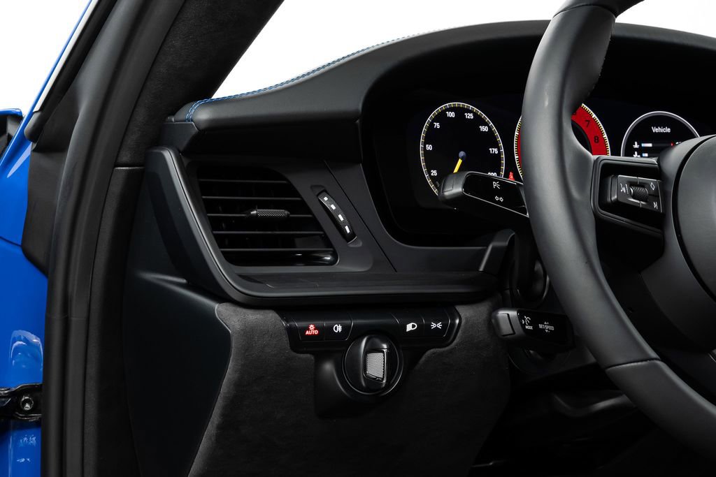 Used 2025 Porsche 911 GT3 image 30