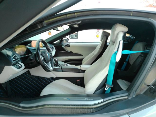 Used 2015 BMW i8 image 20