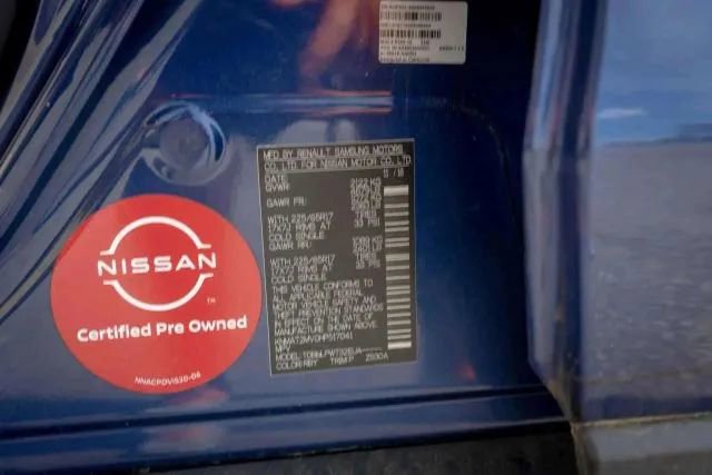 Used 2017 Nissan Rogue S image 13