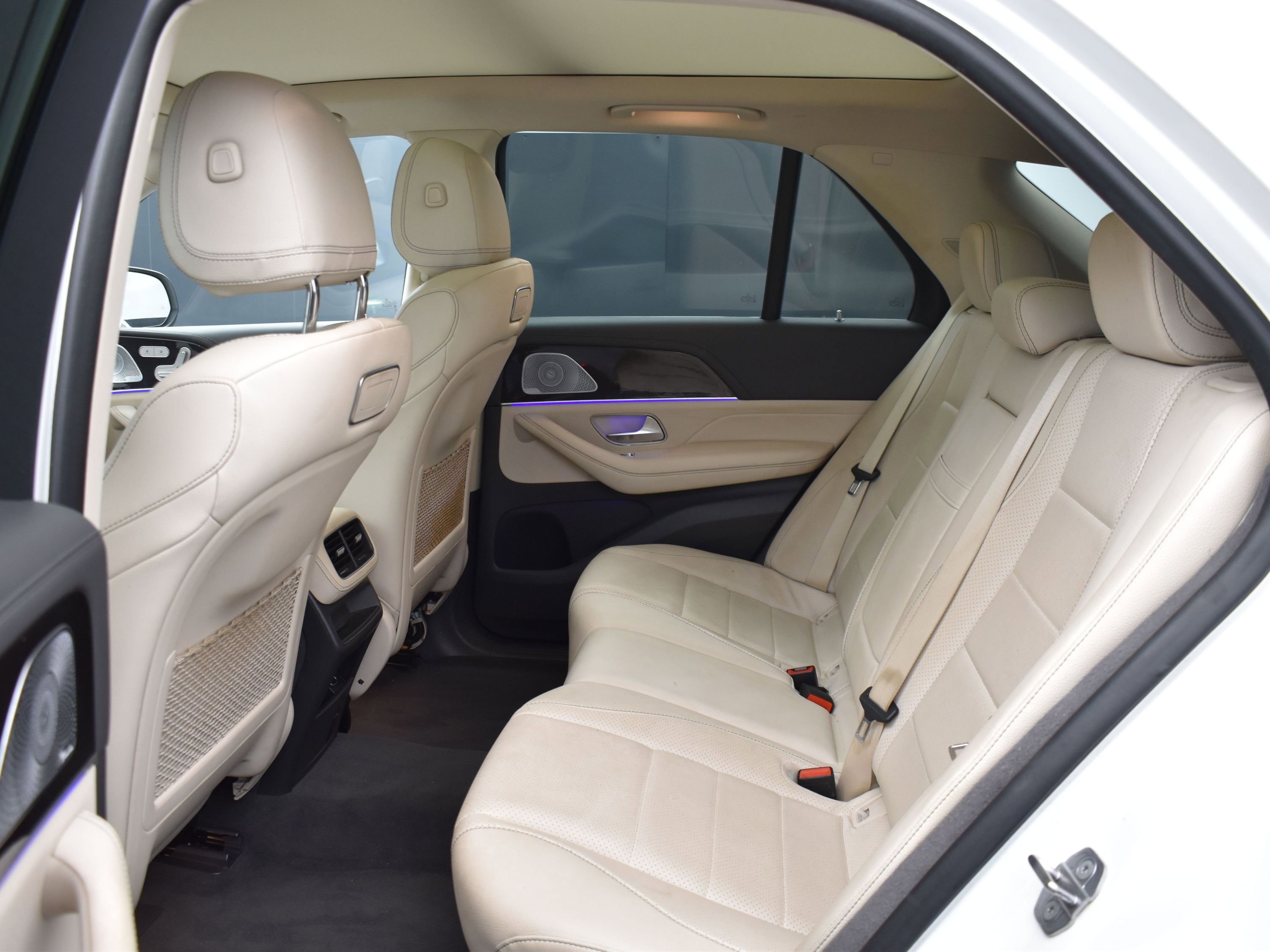 Used 2020 Mercedes-Benz GLE 450 4MATIC w/ MBUX Technology Package image 16